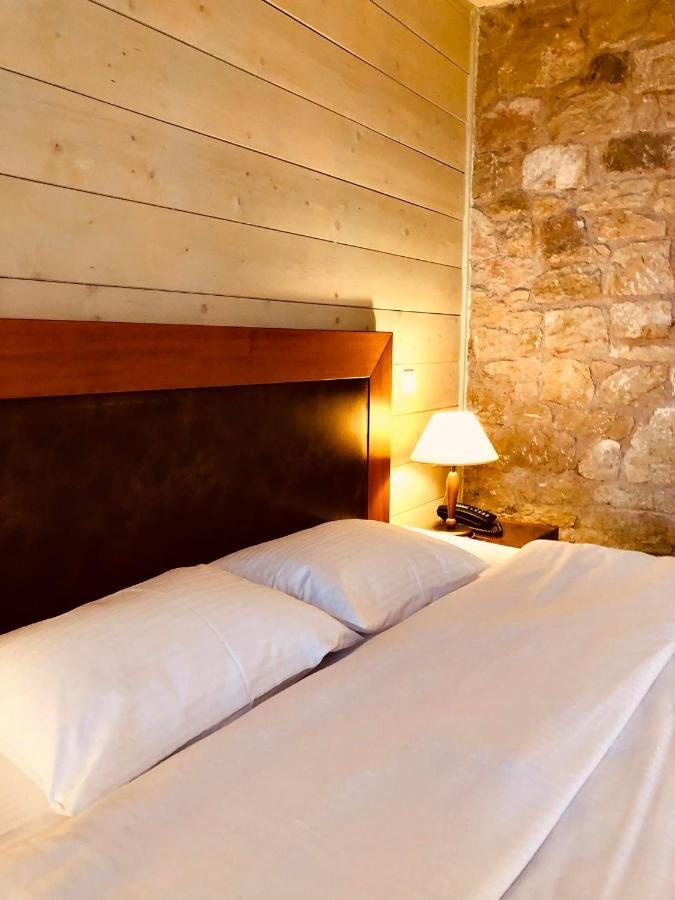 Alpen House Hotel & Suites Arachova Bagian luar foto