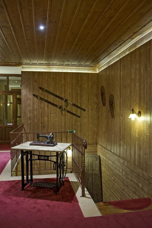 Alpen House Hotel & Suites Arachova Bagian luar foto
