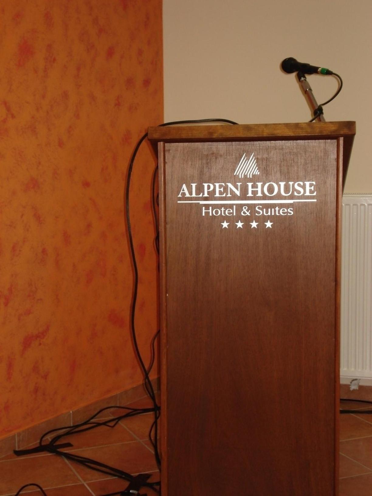 Alpen House Hotel & Suites Arachova Bagian luar foto