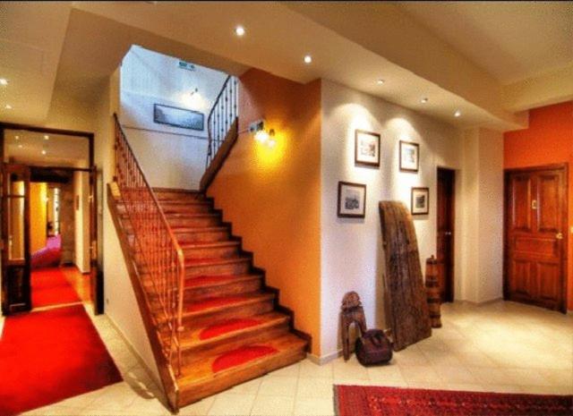 Alpen House Hotel & Suites Arachova Bagian luar foto